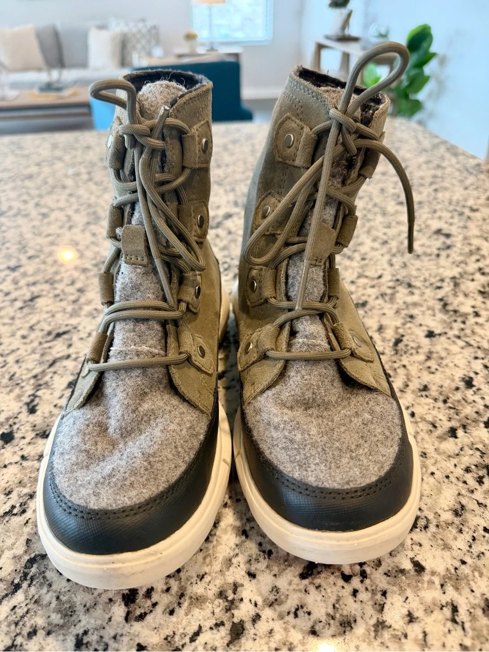 Sorel Explorer Next Joan Women's Waterproof Boots Size 7 Green Grey Suede Wool